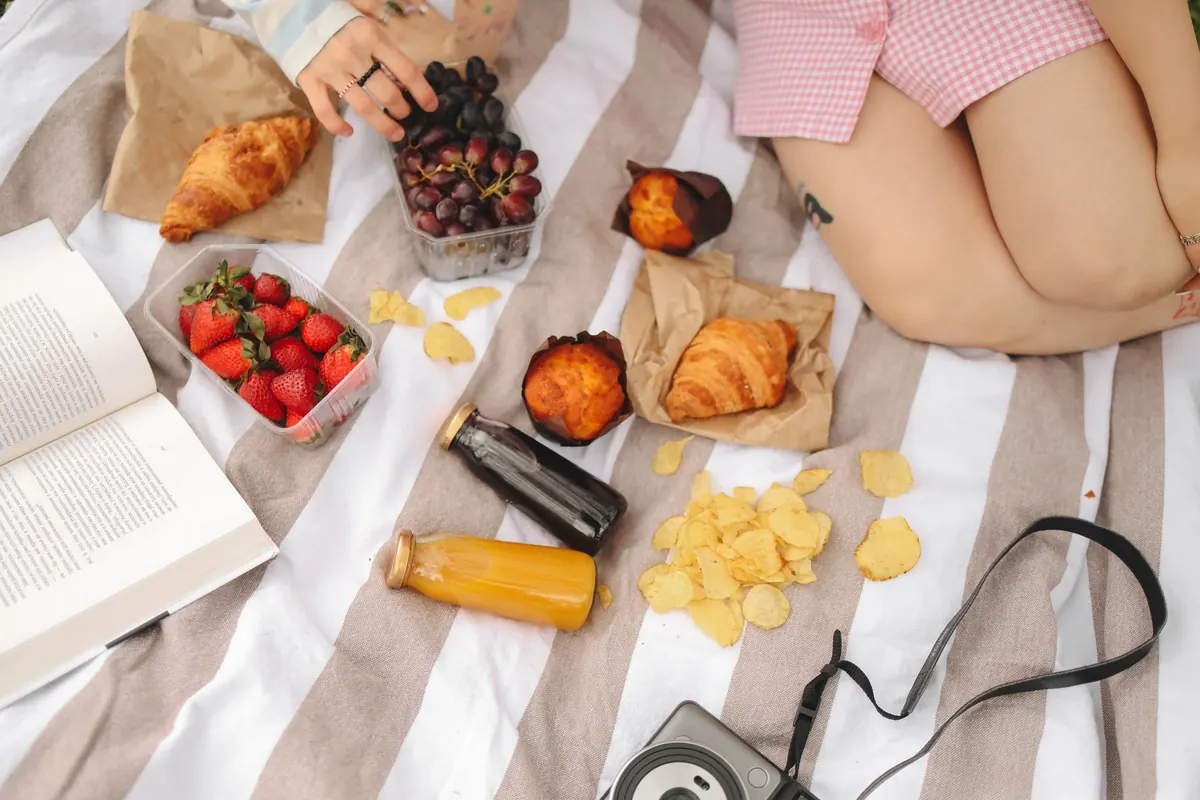 The Ultimate Checklist for a British Picnic: Food, Drink and Kit